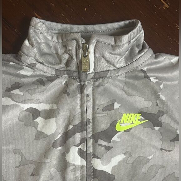 Nike Toddler Baby Camo Track Jacket size 24M 24 months Boy Girl - Picture 3 of 7